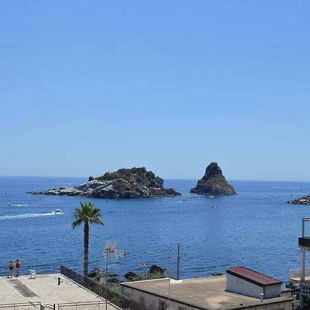 B&B Ciclopi Aci Castello Exterior foto